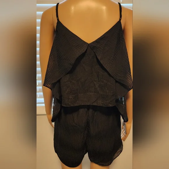 Black Leith romper Sz Medium - Picture 3 of 4